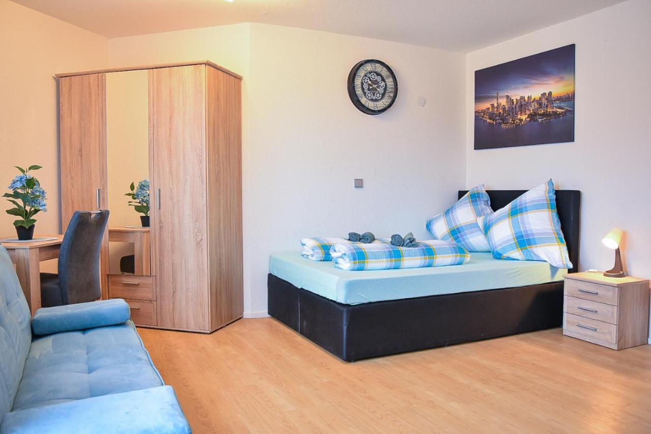 Ruhige Wohnung Im . Private Parkplatz ,Balkon ,Netflix 纽伦堡 外观 照片